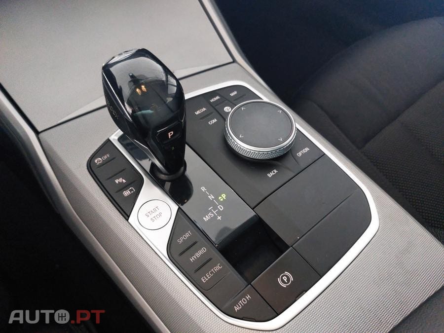 BMW 330 e Auto