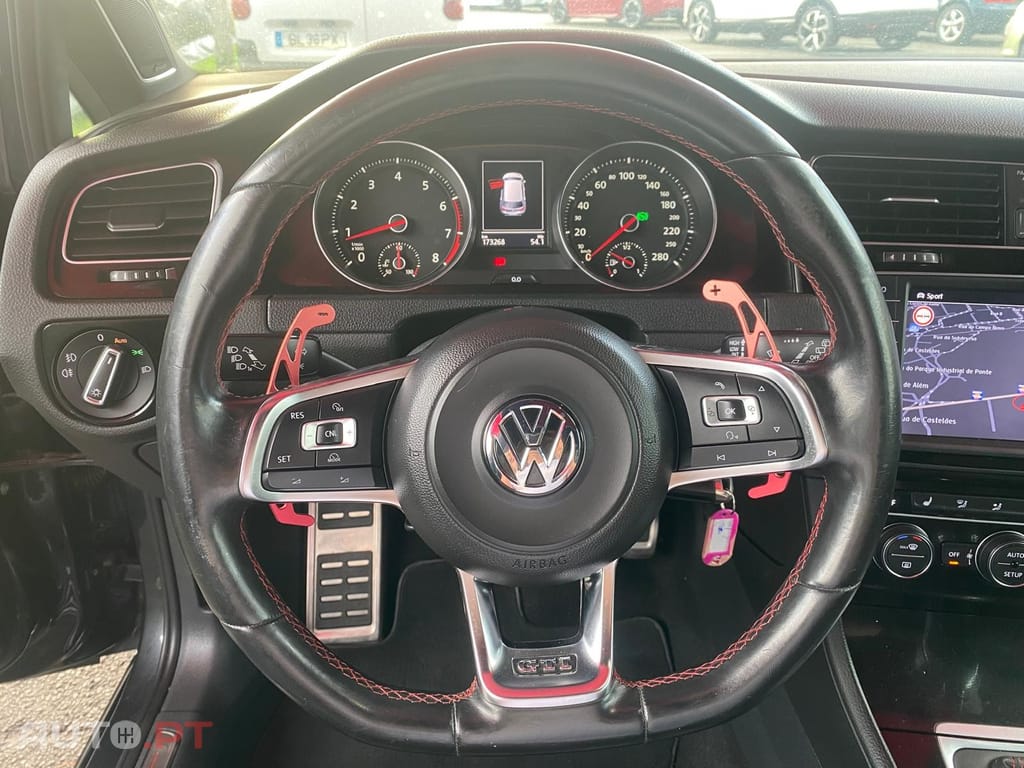 Volkswagen Golf 2.0 TSi GTi DSG Performance