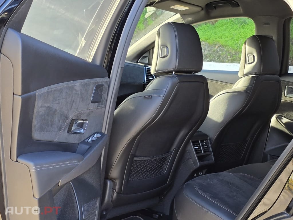 DS DS7 Crossback E-Tense Performance Line EAT8