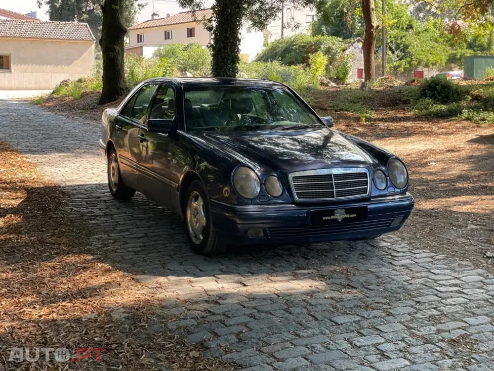 Mercedes-Benz E 300 TD Classic