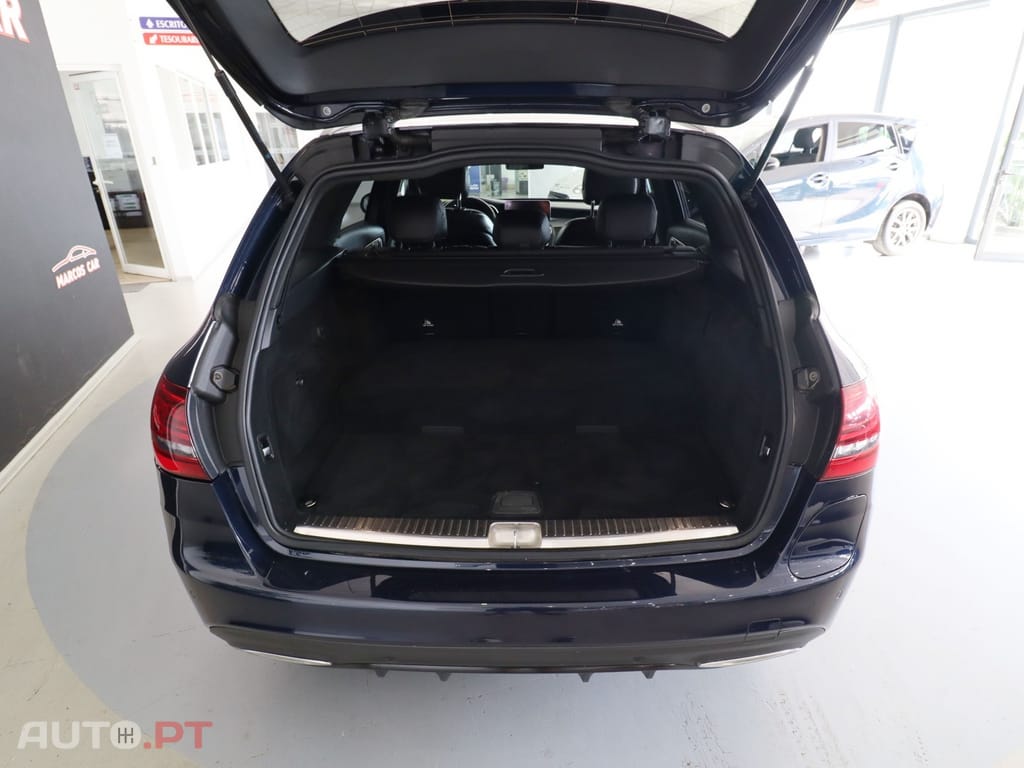 Mercedes-Benz C 300 e T 9G-TRONIC AMG Line