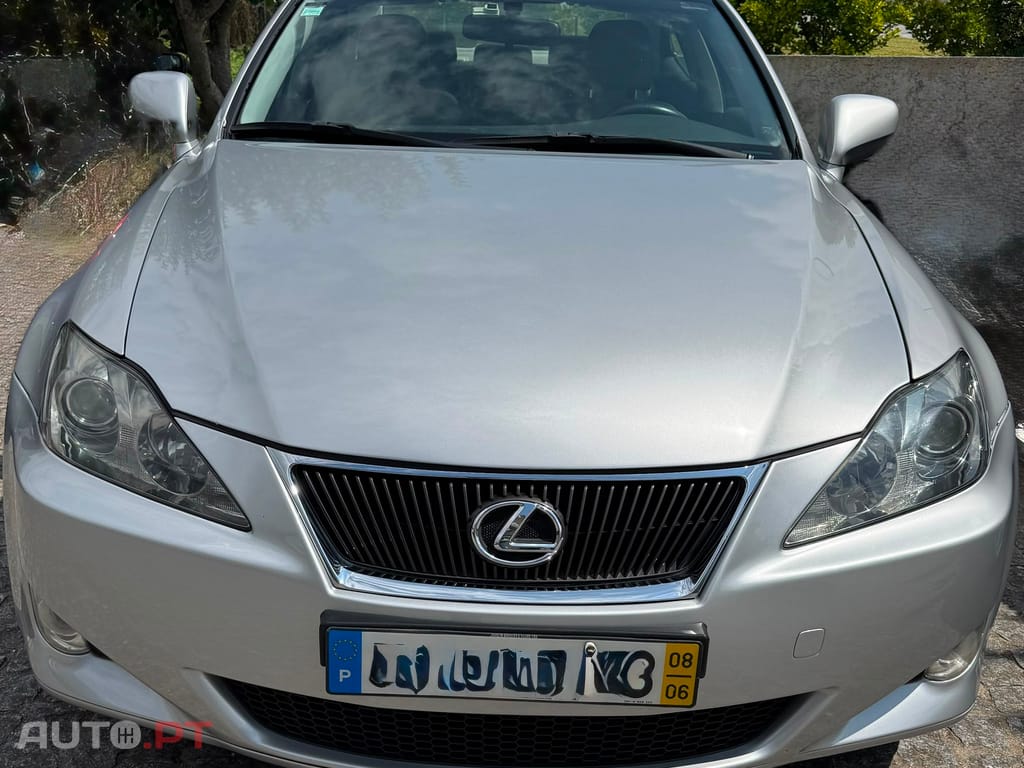Lexus IS 220 BASE