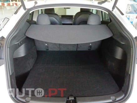 Tesla Model Y Long Range Tração Integral