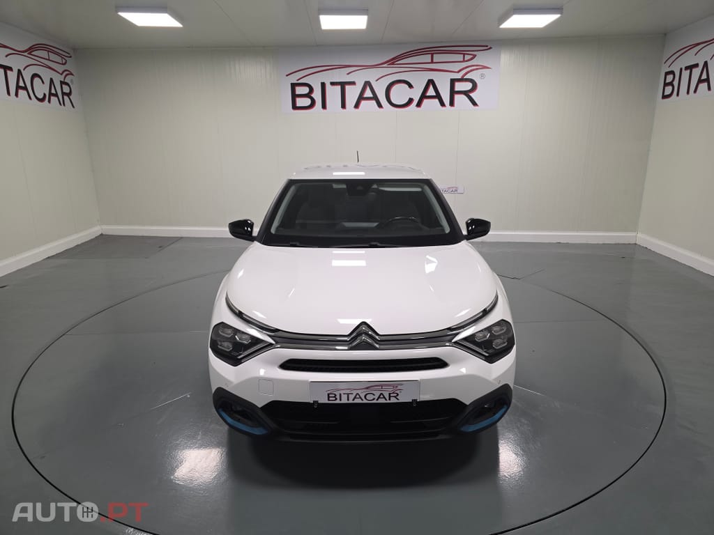 Citroën e-C4 50 kWh Shine — fotografia 34