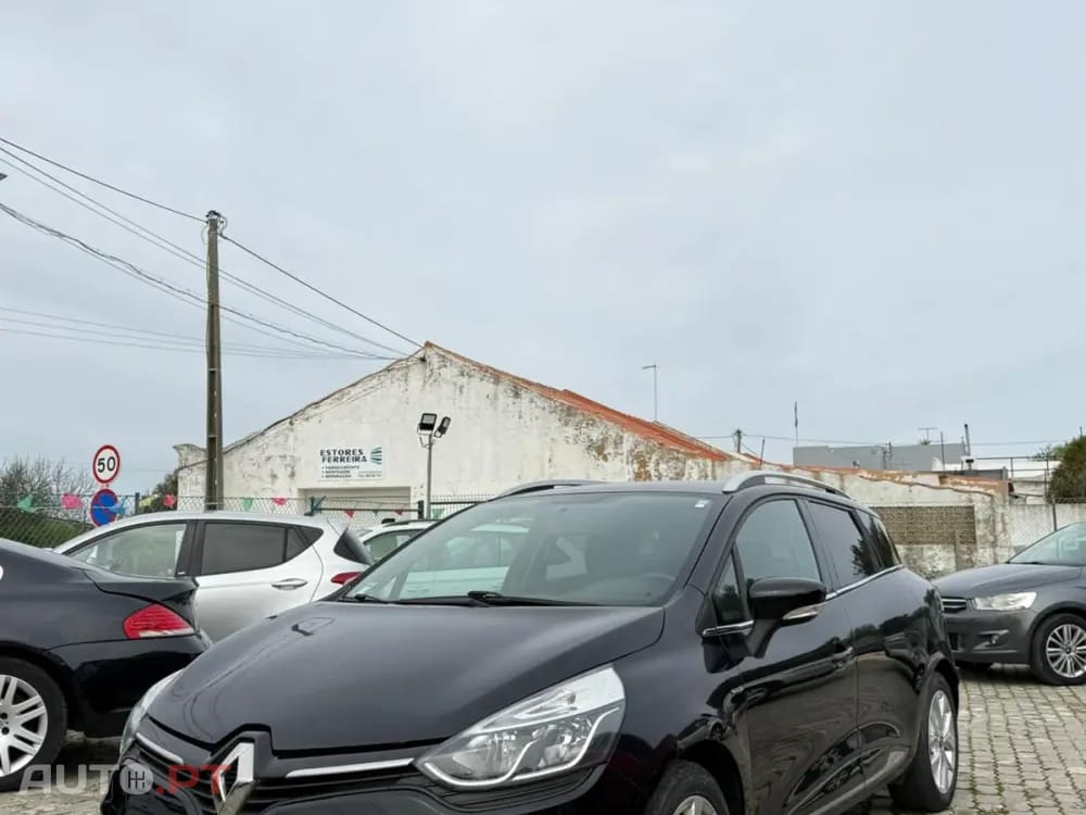 Renault Clio Outro