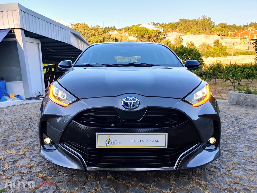 Toyota Yaris 1.5 VVT-i Hybrid Dynamic Force Luxury