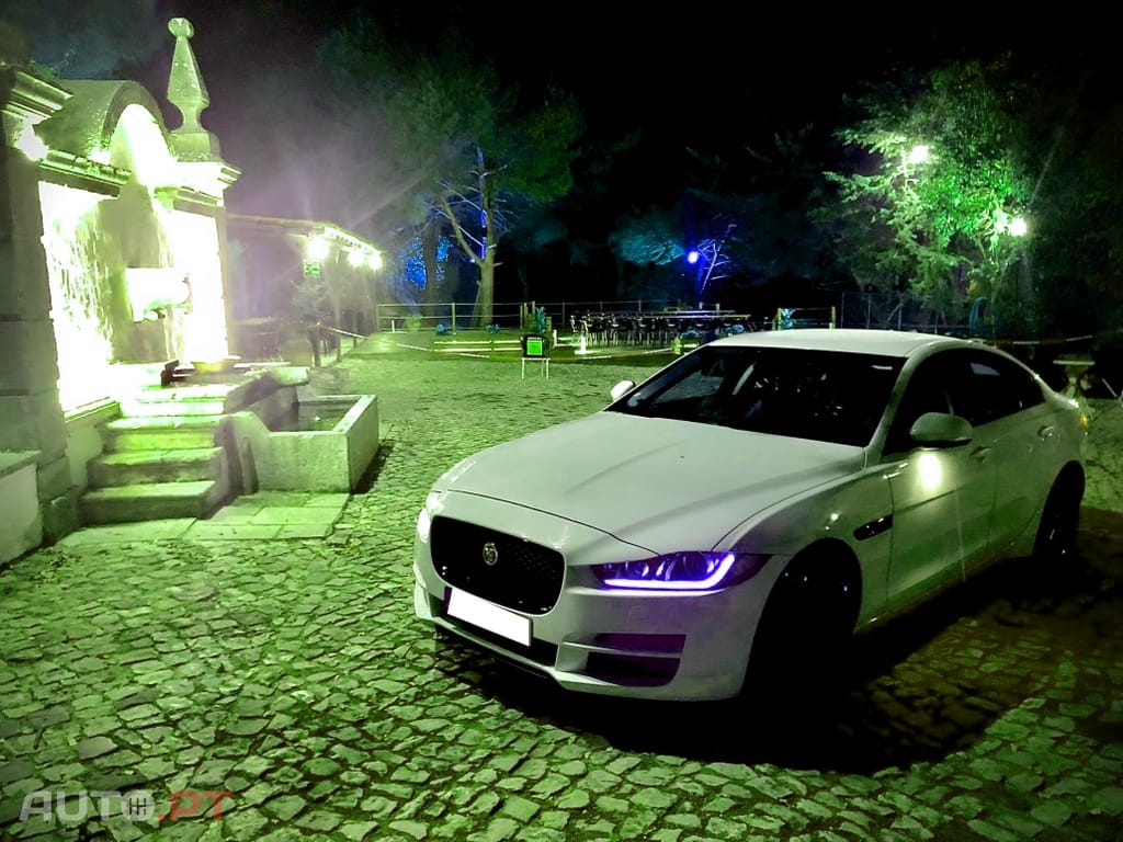 Jaguar XE Luxury