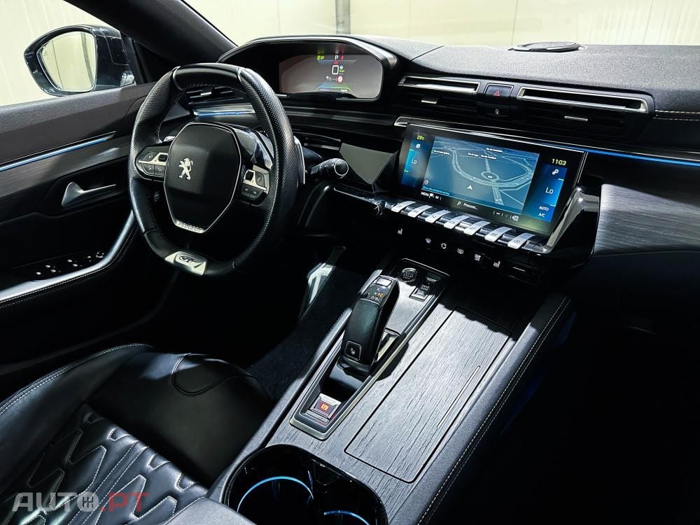 Peugeot 508 SW e-EAT8 225