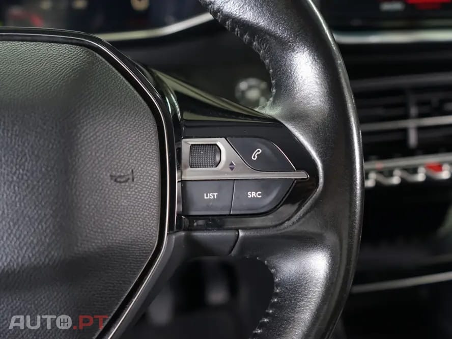 Peugeot 2008 1.2 PureTech Allure Pack