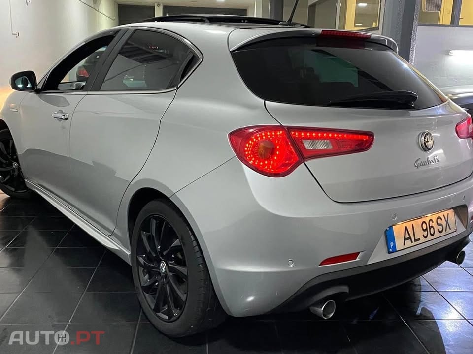 Alfa Romeo Giulietta 2.0 JTDm Sprint Speciale