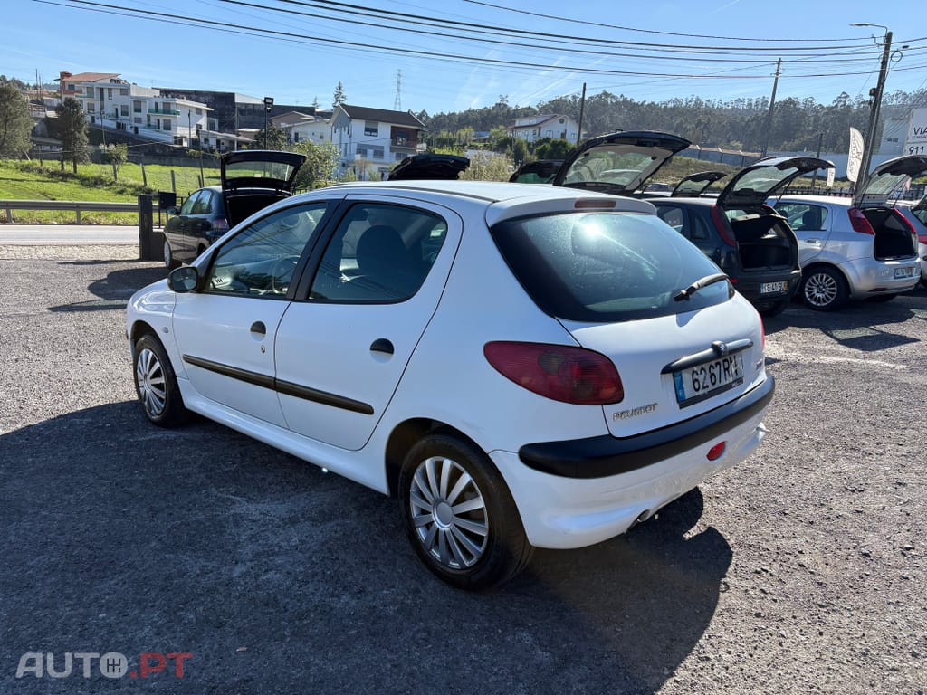 Peugeot 206 1.1 Color Line