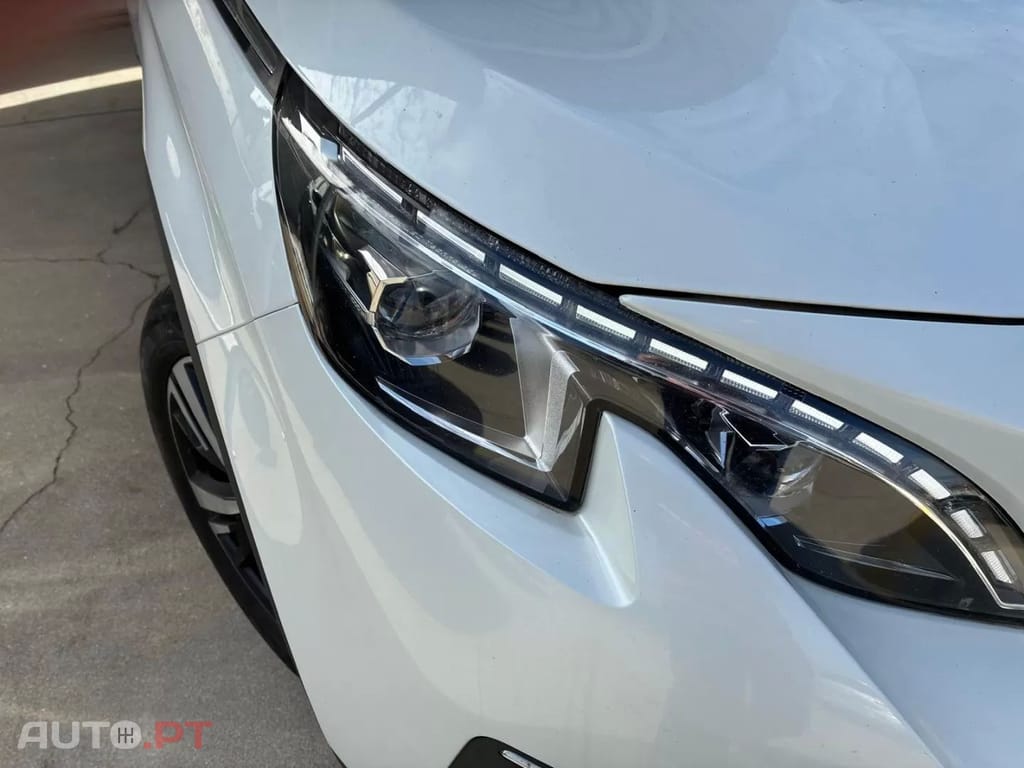 Peugeot 5008 1.5 BlueHDi Allure