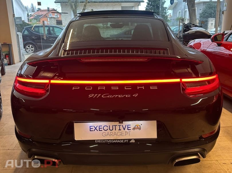 Porsche 911 Carrera 4 PDK