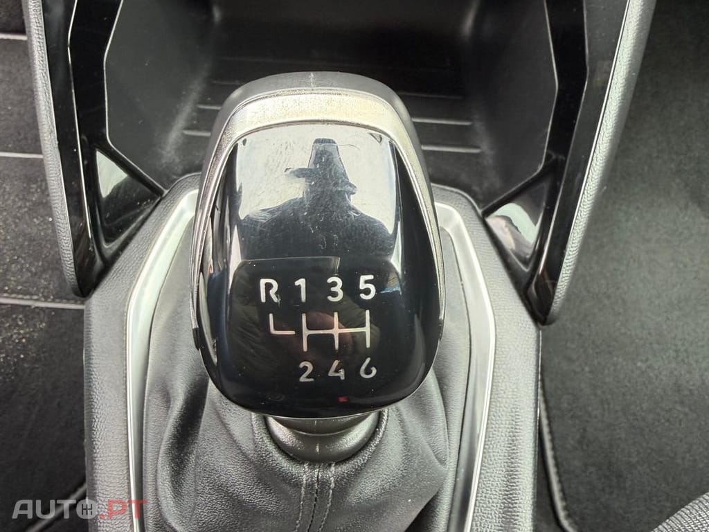 Peugeot 2008 1.2 PureTech Active