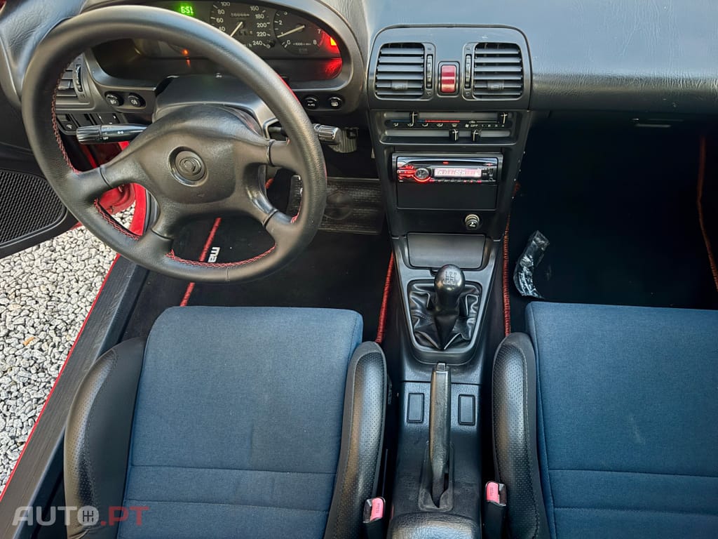 Mazda MX-3 1.8  V6