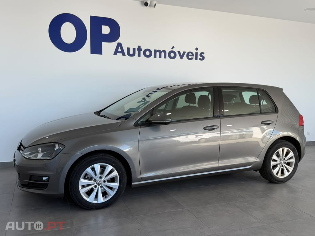 Volkswagen Golf 1.6 TDi Confortline DSG