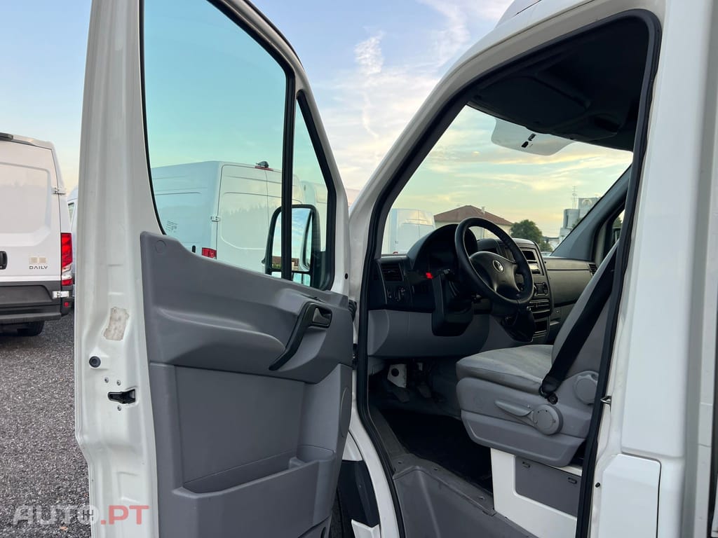 Volkswagen Crafter 35 2.5 TDi 164 Média