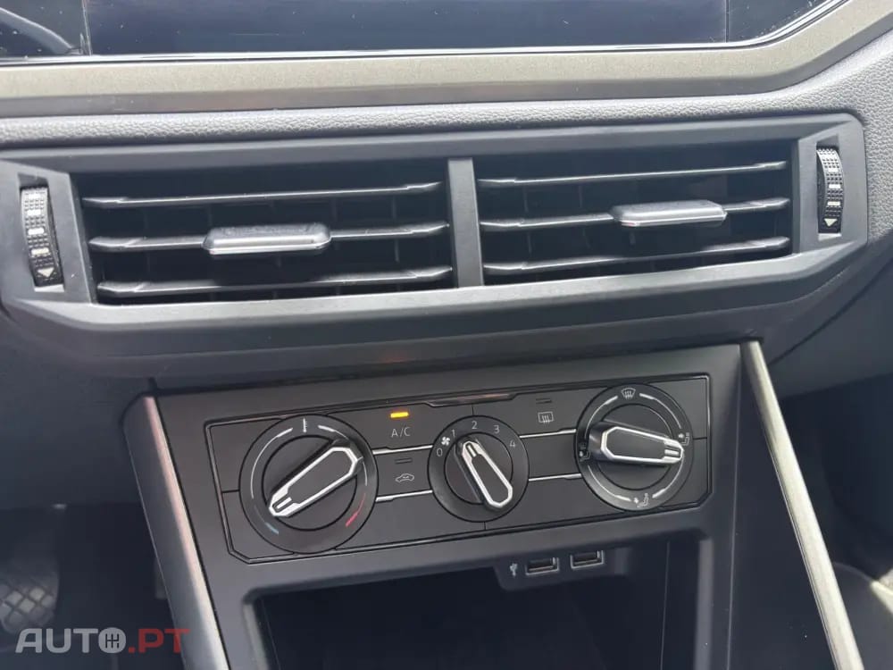 Volkswagen Polo 1.0 Confortline