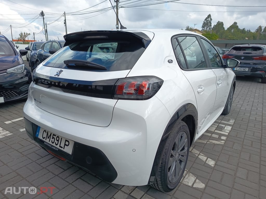 Peugeot E-208 50 kWh Active Pack