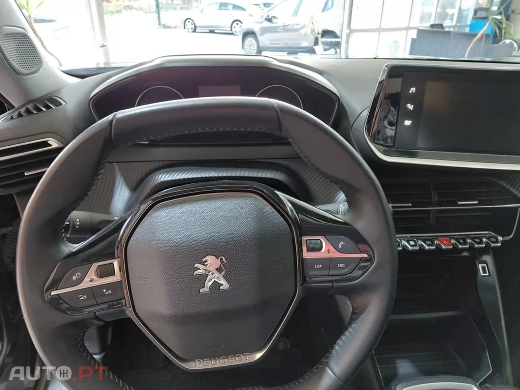 Peugeot 2008 1.2 PureTech Allure
