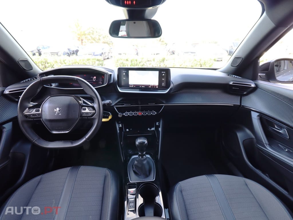 Peugeot 2008 1.2 PureTech Allure