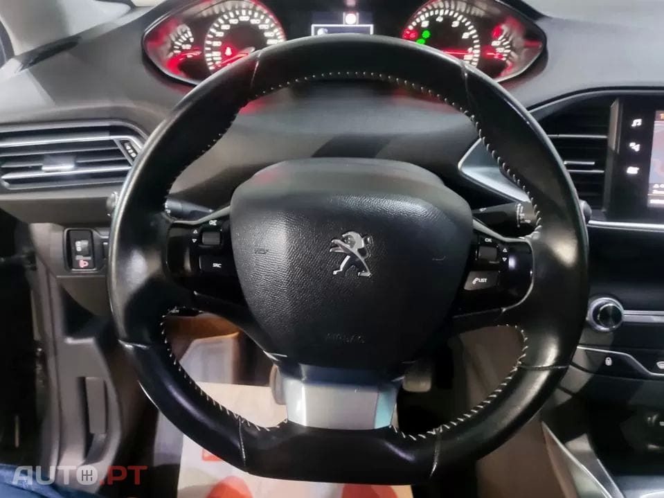 Peugeot 308 1.2 PureTech Style