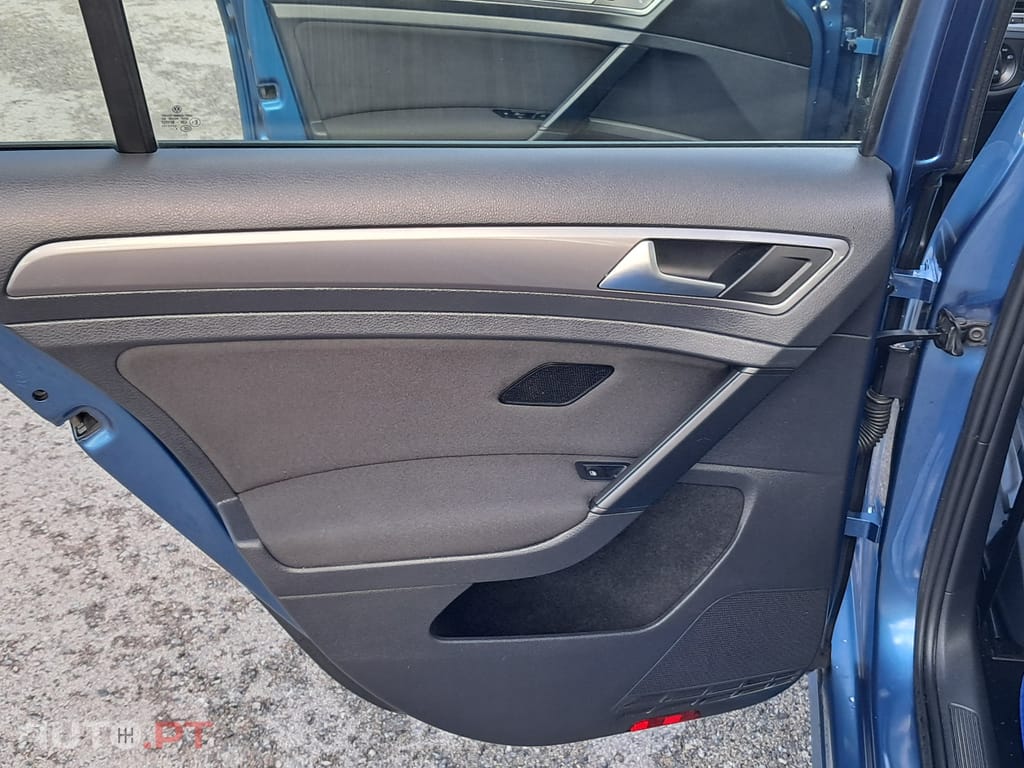 Volkswagen Golf 1.6 tdi confortline 110cv