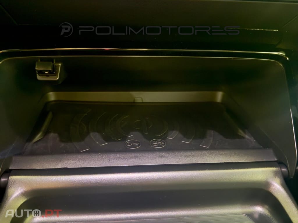 Peugeot E-2008 50 kWh Allure Pack