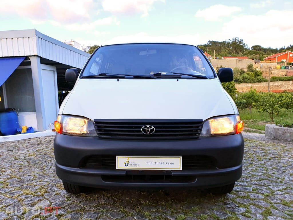 Toyota HiAce 2.5 D-4D Curto 2.8T