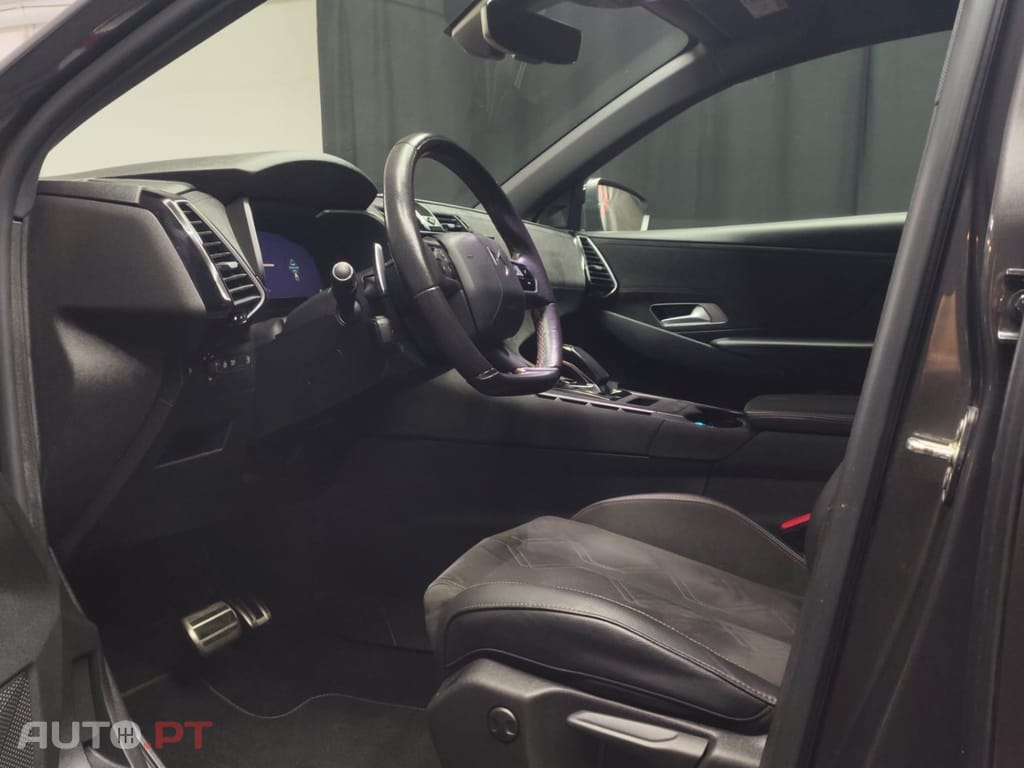 DS DS7 Crossback E-Tense Performance Line EAT8