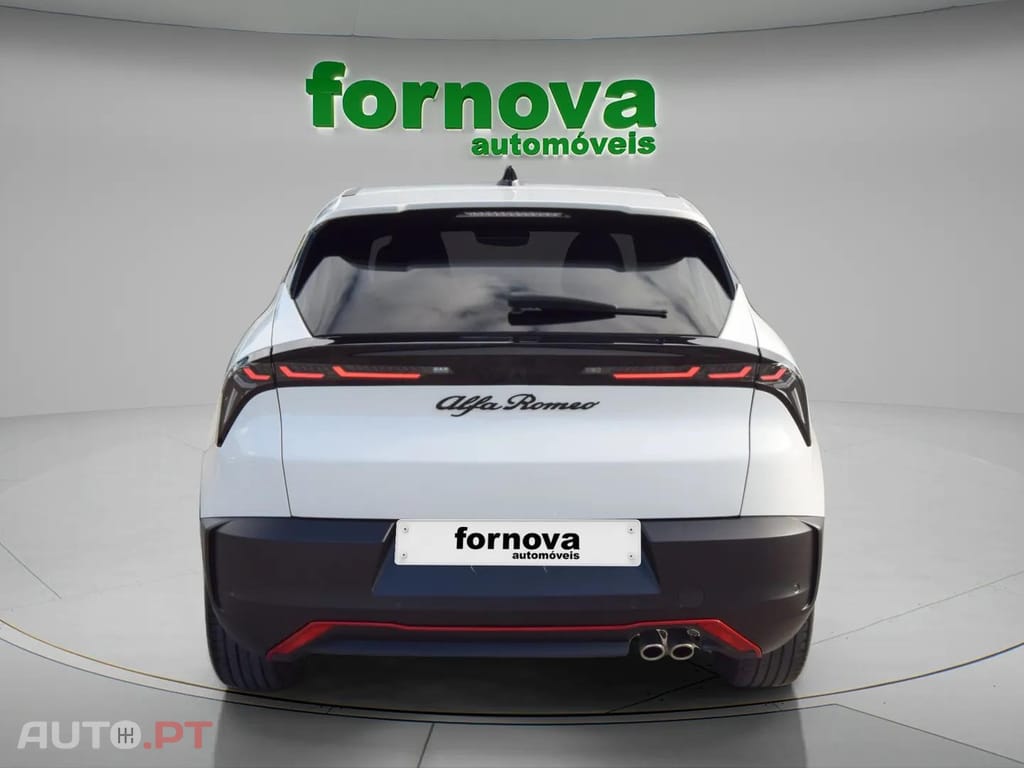 Alfa Romeo Junior 1.2 Speciale eDCT6
