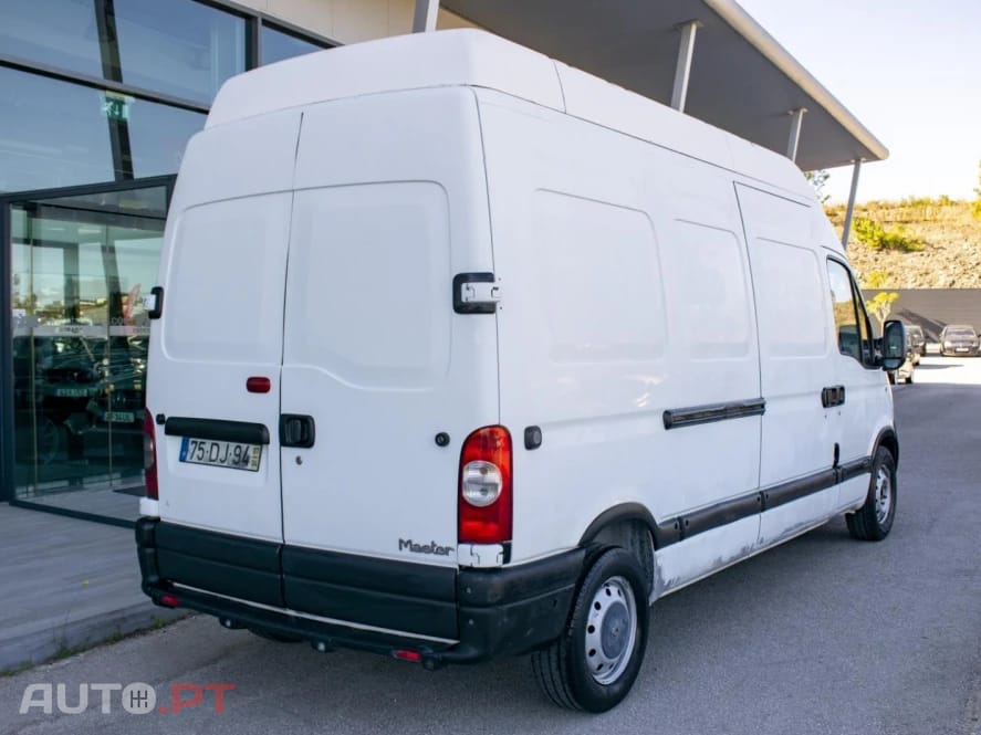 Renault Master 2.5 dCi L3H3