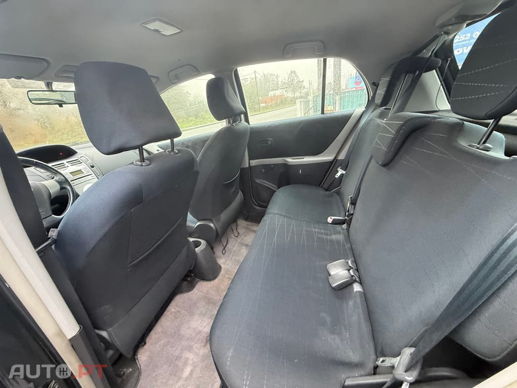 Toyota Yaris 1.0 Sol AC