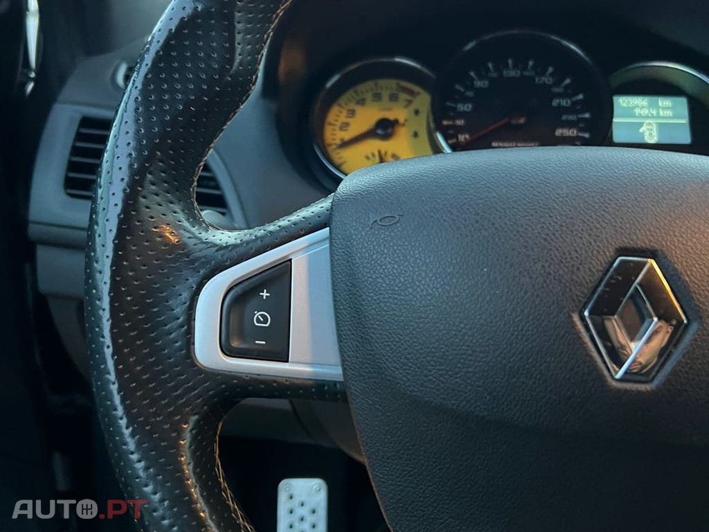 Renault Mégane Coupe 2.0 T 16V RS