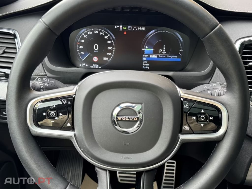 Volvo XC90 T8 R  I.V.A DEDUTIVEL