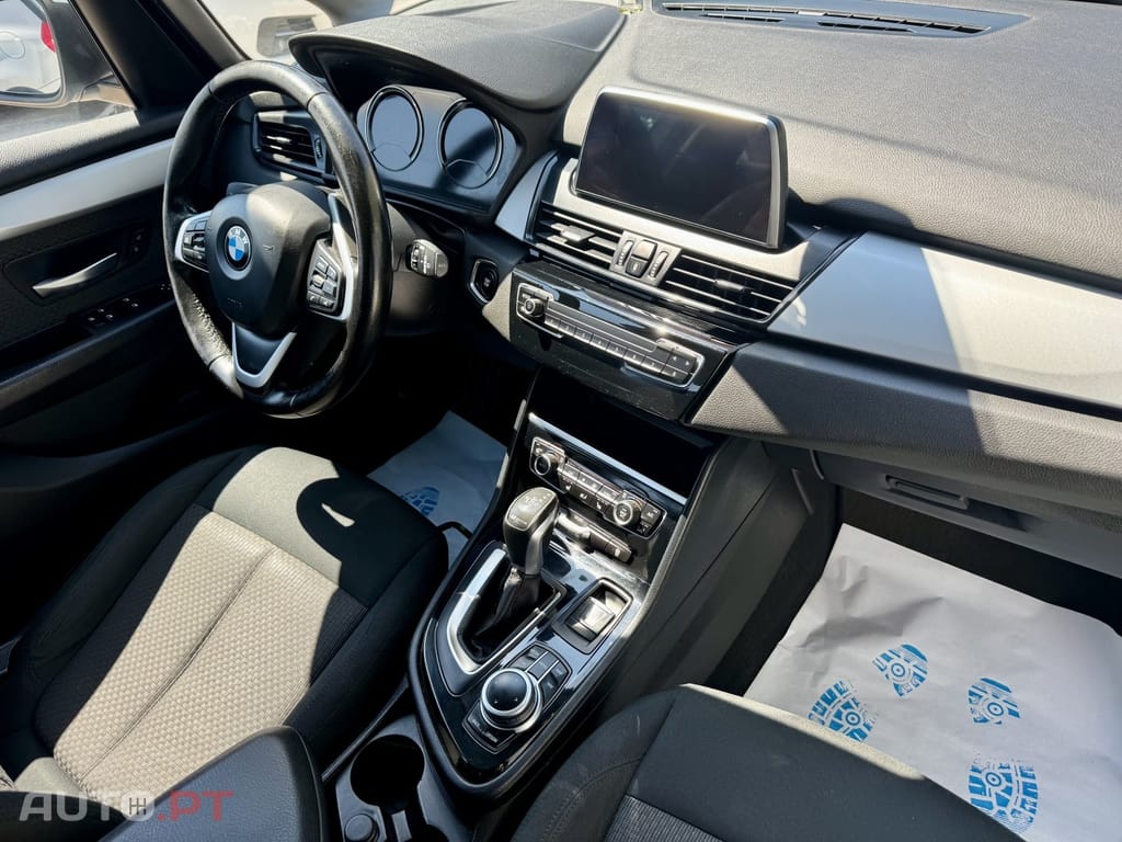 BMW 225 Line Sport