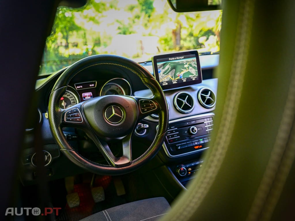 Mercedes-Benz CLA 180 Shooting Brake d BlueEFFICIENCY Edition