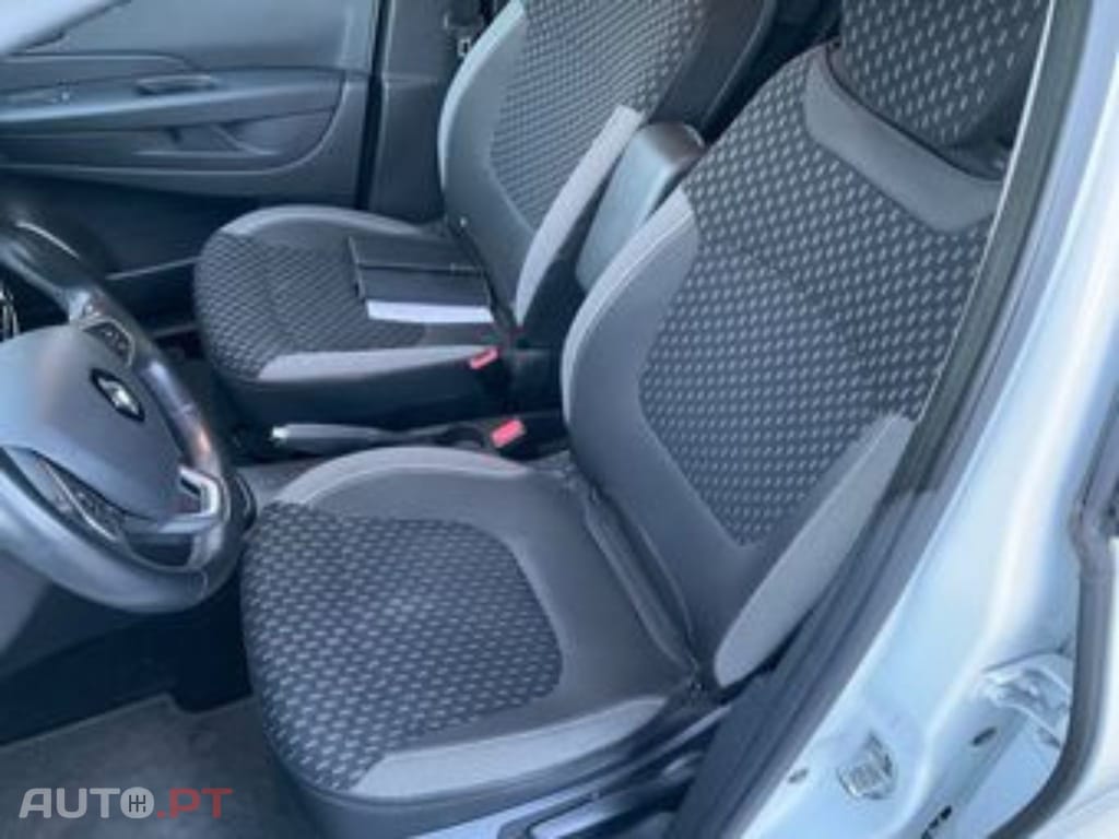 Renault Captur 1.2 TCe Energy Intens
