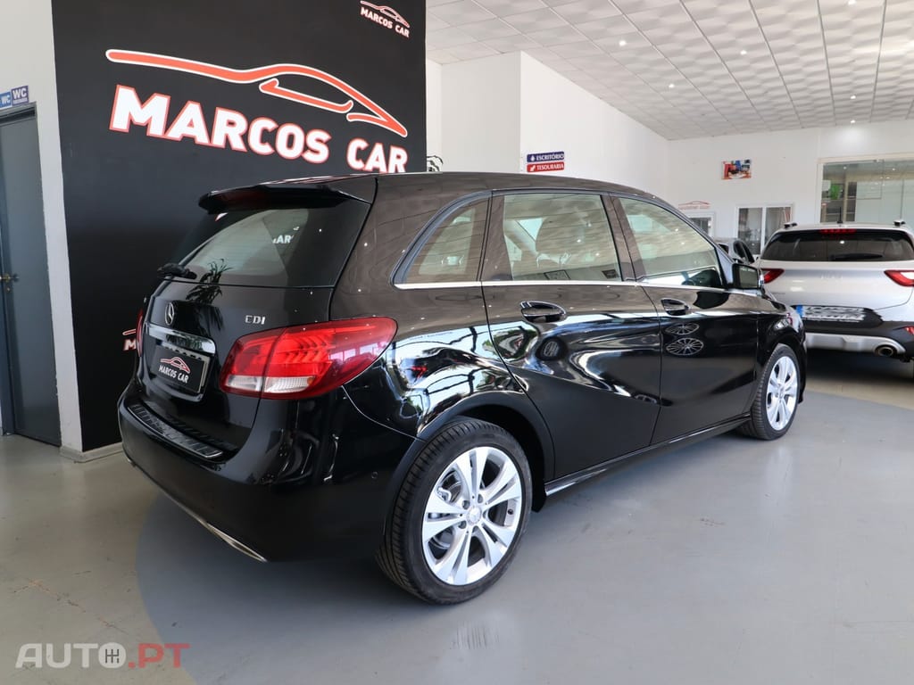 Mercedes-Benz B 180 CDi Urban — fotografia 4
