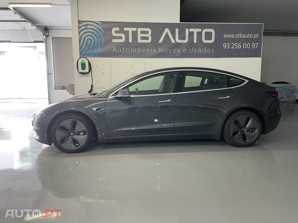Tesla Model 3 Long-Range Dual Motor AWD