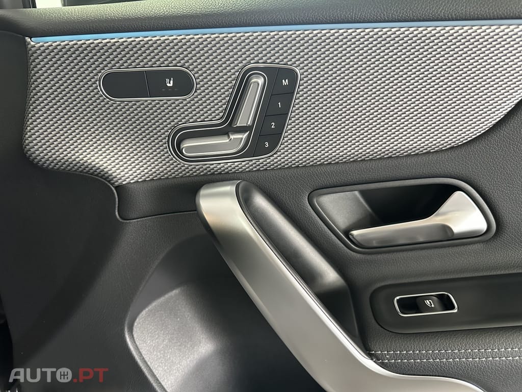 Mercedes-Benz A 180 2.0 A 180 D DCT PREMIUM PLUS