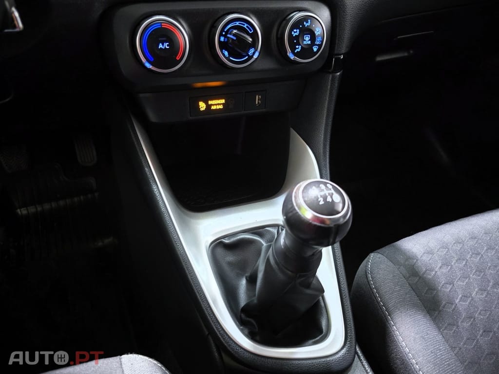 Toyota Yaris 1.0 VVT-i Exclusive