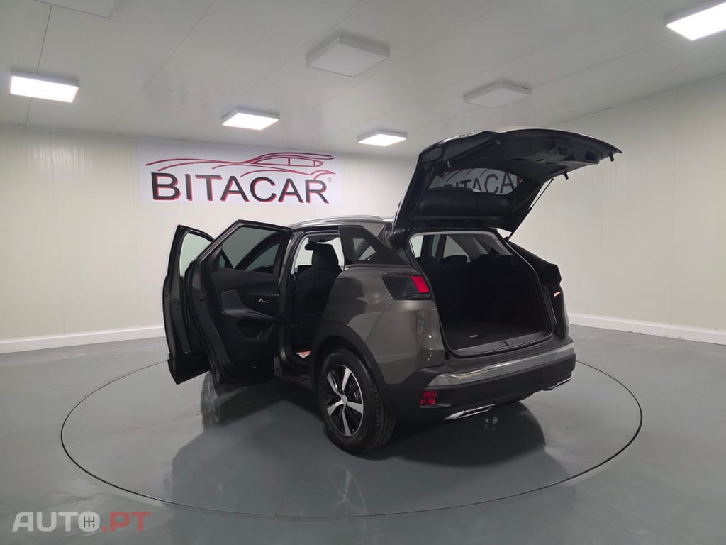 Peugeot 3008 1.5 BlueHDi Active