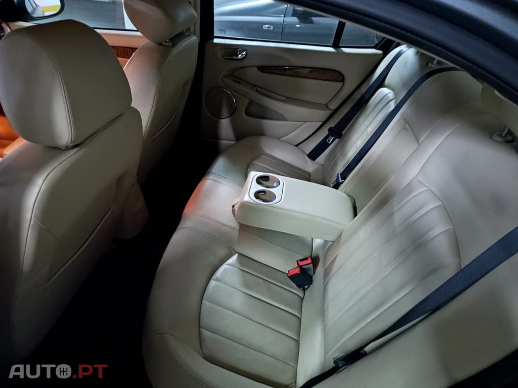 Jaguar X-Type 2.2D executive