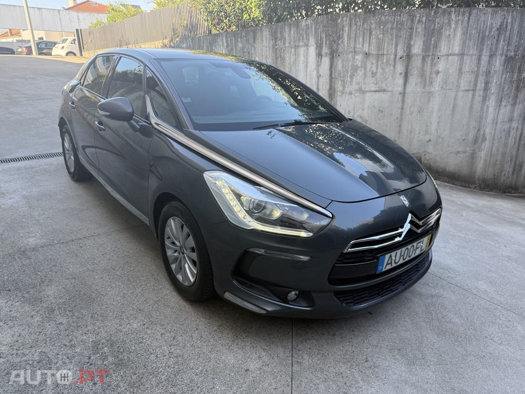 Citroen DS5 1.6 e-HDi Air. So Chic CMP6 112g