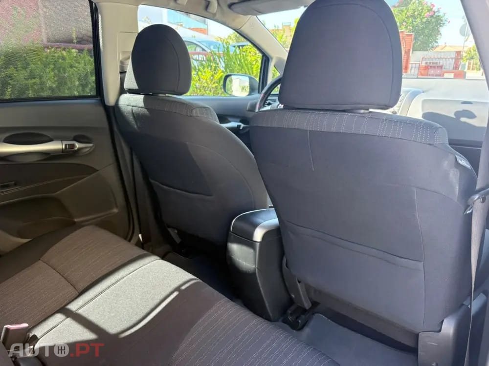 Toyota Auris 1.4 D-4D Sol