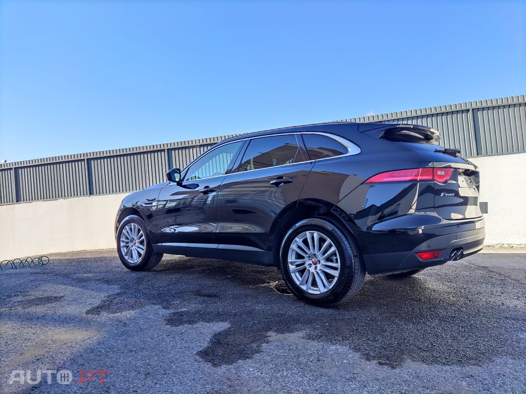 Jaguar F-Pace 2.0D Portfolio Automatico (Classe 1)