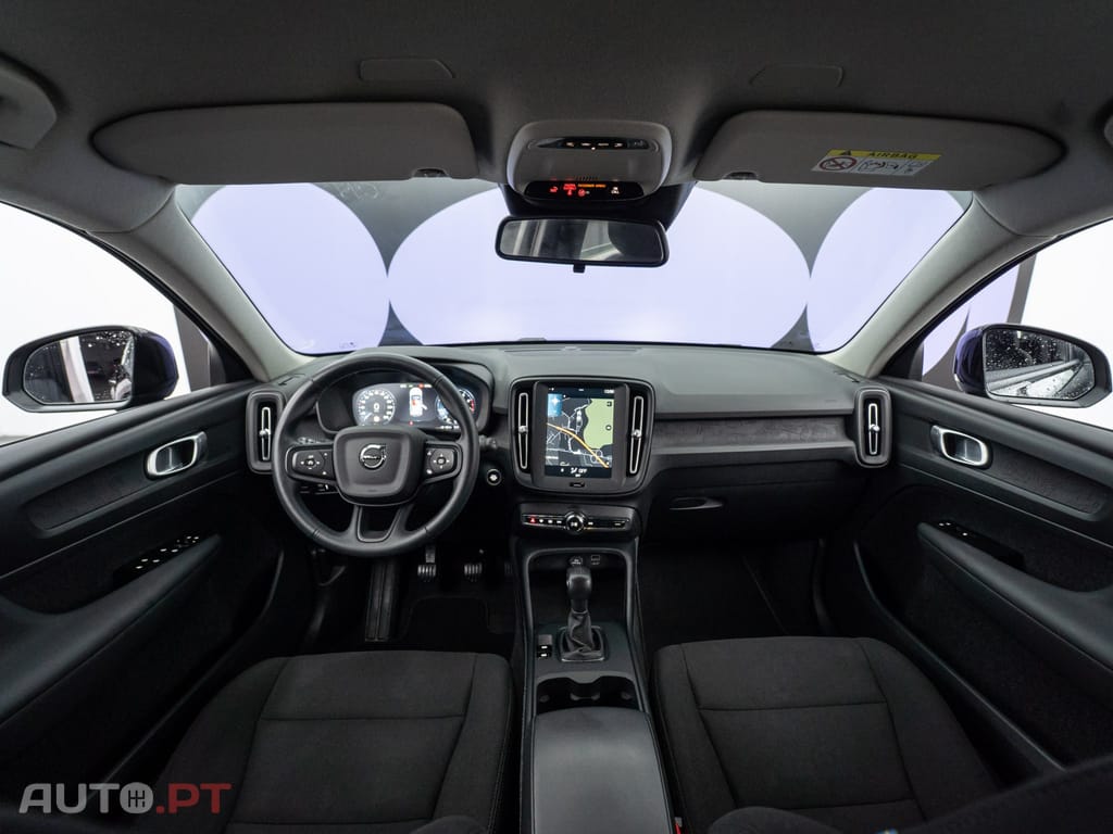 Volvo XC40 1.5 T2 Momentum Core