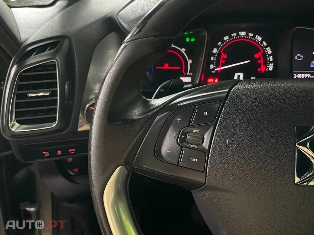 Citroen DS5 2.0 HDi Hy4 So Chic CMP6 102g