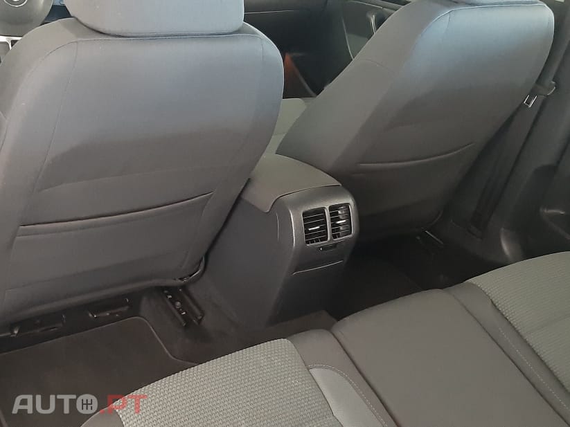 Volkswagen Golf Variant Confortline 1.6 TDI 105 CV